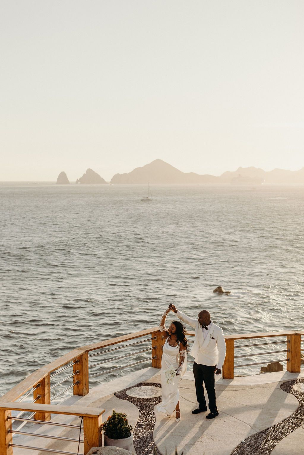 Sunset Monalisa Los Cabos Wedding